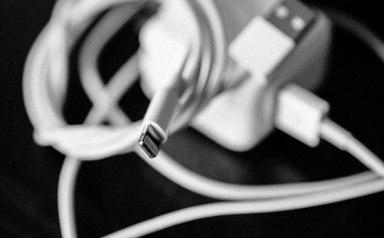 Phụ kiện Apple "nhái" tràn ngập Amazon