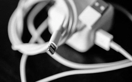 Phụ kiện Apple "nhái" tràn ngập Amazon