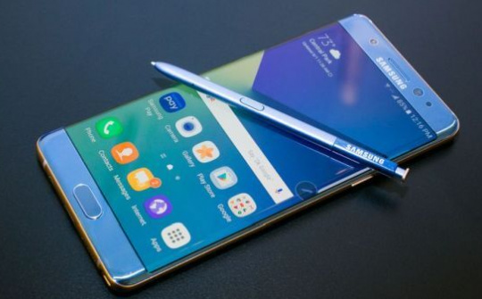Sau hàng không, đến đường sắt, xe bus cũng cấm cửa Note 7