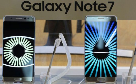 Samsung vẫn tạm giữ ngôi đầu trên thị trường smartphone toàn cầu