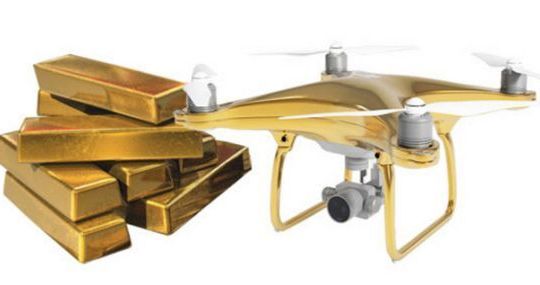 Ngắm "ông trùm" drone DJI Phantom 4 mạ vàng 24K, giá 542 triệu