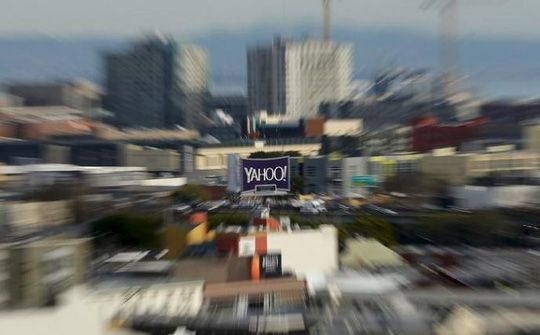 Yahoo tiết lộ thông tin khách hàng cho FBI và NSA