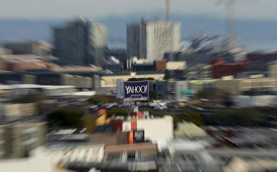 Yahoo tiết lộ thông tin khách hàng cho FBI và NSA