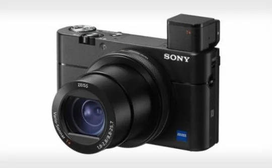 Sony ra mắt máy ảnh compact RX100 V giá hơn 22 triệu đồng