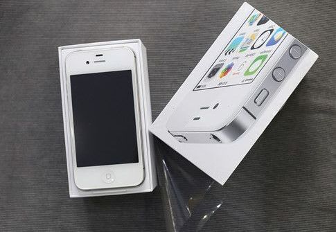 iPhone 4S về Việt Nam với giá 3,2 triệu đồng