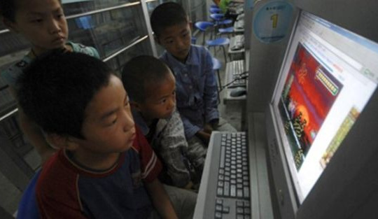 Trung Quốc sắp cấm chơi game vào ban đêm?