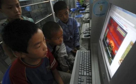 Trung Quốc sắp cấm chơi game vào ban đêm?