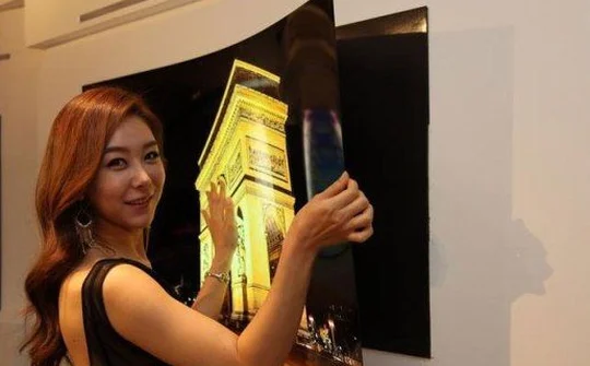 LG sắp bán ra thị trường TV dán tường