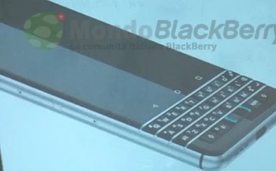 Blackberry sắp ra smartphone chạy Android 7.0 với phím bấm vật lý
