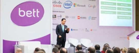 Microsoft tập trung và chuyển đổi học tập cho tương lai kỹ thuật số