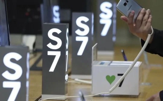 Đến lượt Samsung Galaxy S7 phát nổ tại Canada