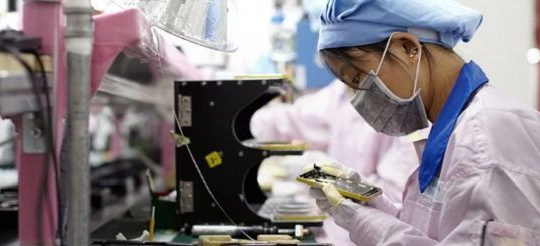 Mang dây chuyền sản xuất iPhone về Mỹ là điều viển vông