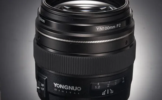 Yongnuo ra mắt ống kính 100mm f/2 cho Canon, giá 3,8 triệu đồng