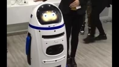 Trung Quốc: Robot bất ngờ tấn công con người