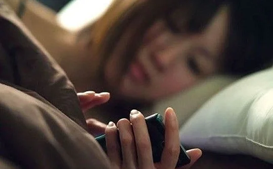 Người Việt thích mua sắm trực tuyến trước khi... ngủ