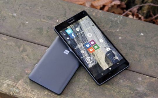 Microsoft tiến hành xả hàng tồn kho cho các mẫu smartphone Windows 10