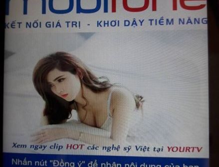Mobifone bị tố sử dụng hình ảnh phản cảm để quảng cáo trá hình