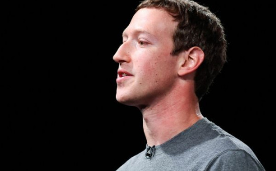 Nội bộ Facebook lục đục, lộ chuyện Zuckerberg muốn làm chính trị