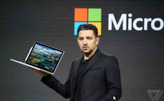 Surface "hớt khách" của Mac, đạt doanh số bán hàng vượt bâc