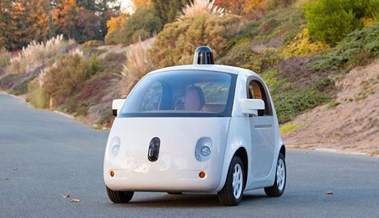 Google sẽ tập trung phát triển phần mềm và phần cứng cho xe tự lái