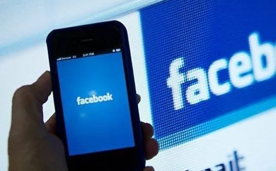 Đi tù vì giả mạo Facebook của người yêu cũ