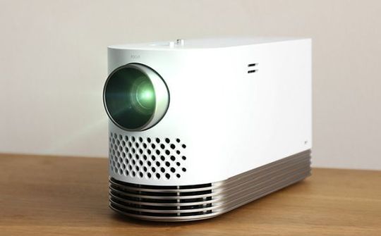 LG giới thiệu máy chiếu laser nhỏ gọn, hỗ trợ loa Bluetooth