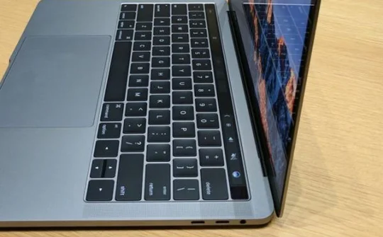 Apple kéo dài thời gian giảm giá phụ kiện kết nối MacBook