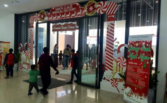 Vui lễ hội "Giáng sinh ngọt ngào" tại nhà máy kẹo ngọt Panasonic Risupia