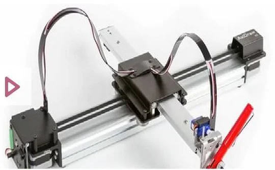 Axi Draw: Robot có khả năng bắt chước y hệt chữ ký của con người