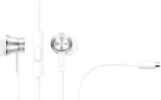 Xiaomi bán tai nghe in-ear với giá chỉ 4 USD