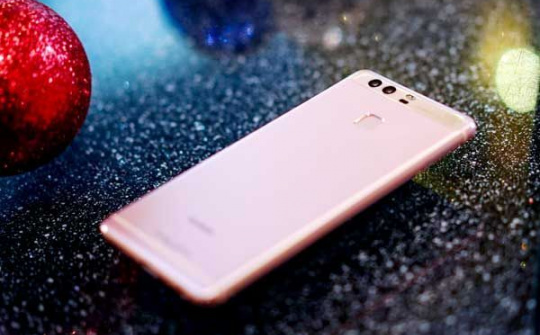 Huawei tung P9 phiên bản Vàng Hồng, GR5 2017 Xám cho mùa mua sắm cuối năm