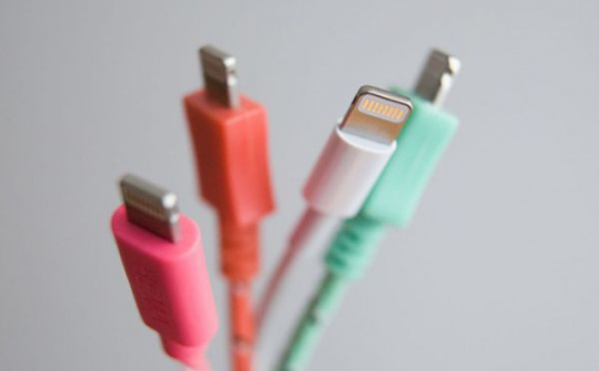99% các loại sạc iPhone/iPad mua "trôi nổi" trên mạng không an toàn