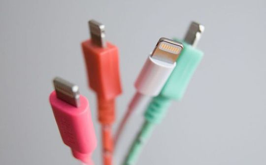 99% các loại sạc iPhone/iPad mua "trôi nổi" trên mạng không an toàn