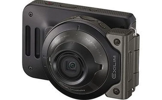 Casio EX-FR110H: Camera thể thao chuyên quay đêm