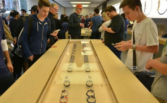 IDC: Doanh số bán ra Apple Watch sụt giảm mạnh
