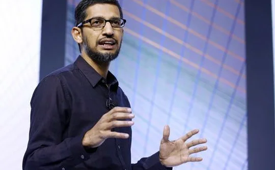 CEO Google đồng tình với Apple trong “cuộc chiến” với FBI