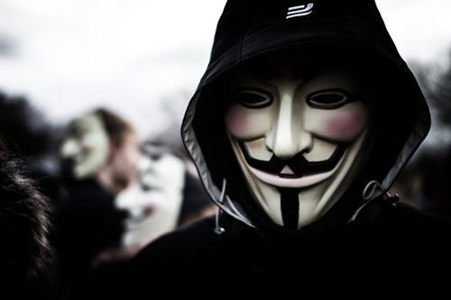Thành viên Anonymous bị bắt vì tấn công bệnh viện