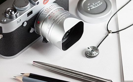 Leica ra mắt bộ phụ kiện thời trang xa xỉ