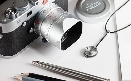 Leica ra mắt bộ phụ kiện thời trang xa xỉ