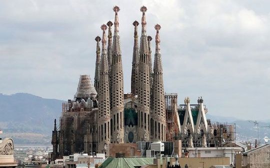 Độc đáo giải pháp Data Center lắp ghép tại thánh điện Sagrada Familia