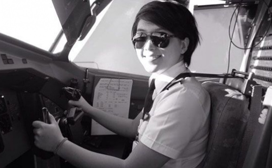 Những cô nàng yêu nghiệp... cầm lái