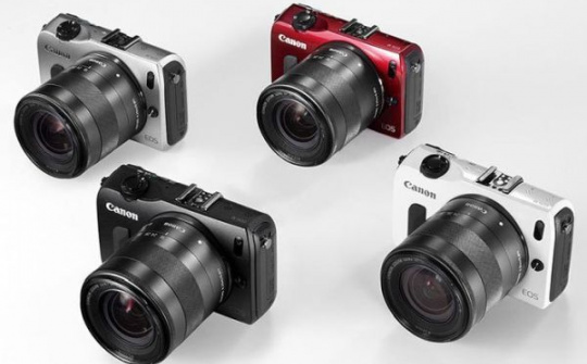 Canon dồn sức cho thị trường máy ảnh không gương lật