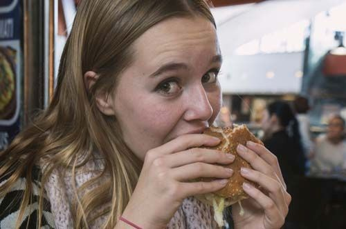 Vòng cổ thông minh giúp… giảm cân