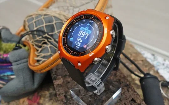 Casio ra mắt smartwatch "đầu lòng", bán ra ngày 25/3 tới
