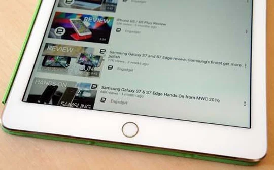 iPad nhận tính năng chia màn hình và sử dụng ứng dụng song song