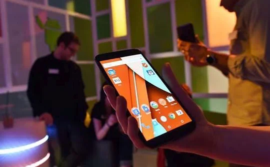 Lollipop vượt mặt KitKat, trở thành phiên bản Android phổ biến nhất
