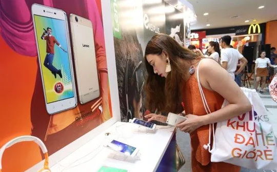 Lenovo đa dạng dòng smartphone giải trí VR tại Việt Nam