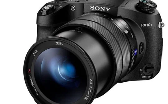 Sony giới thiệu RX10 III, ống kính 25X, cải tiến video