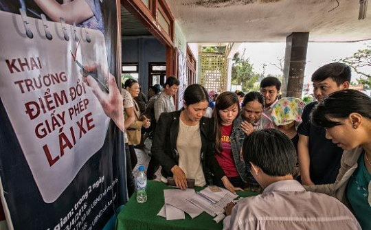 Viettel Post tích hợp SMS vào thủ tục cấp đổi giấy phép lái xe