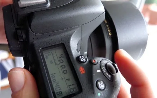 Nikon D750 tiếp tục dính lỗi màn trập